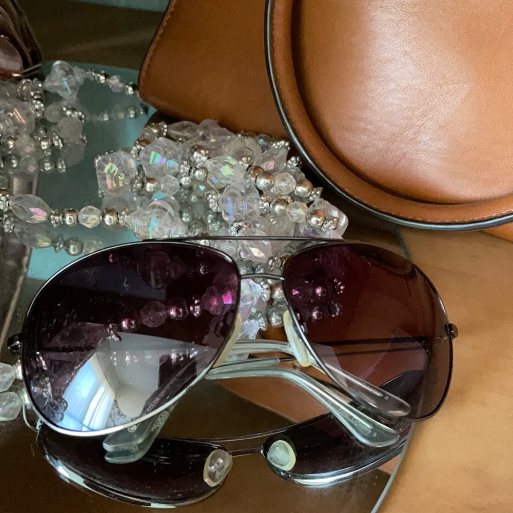 ⚡️⚡️Elle Sunglasses with metallic edges